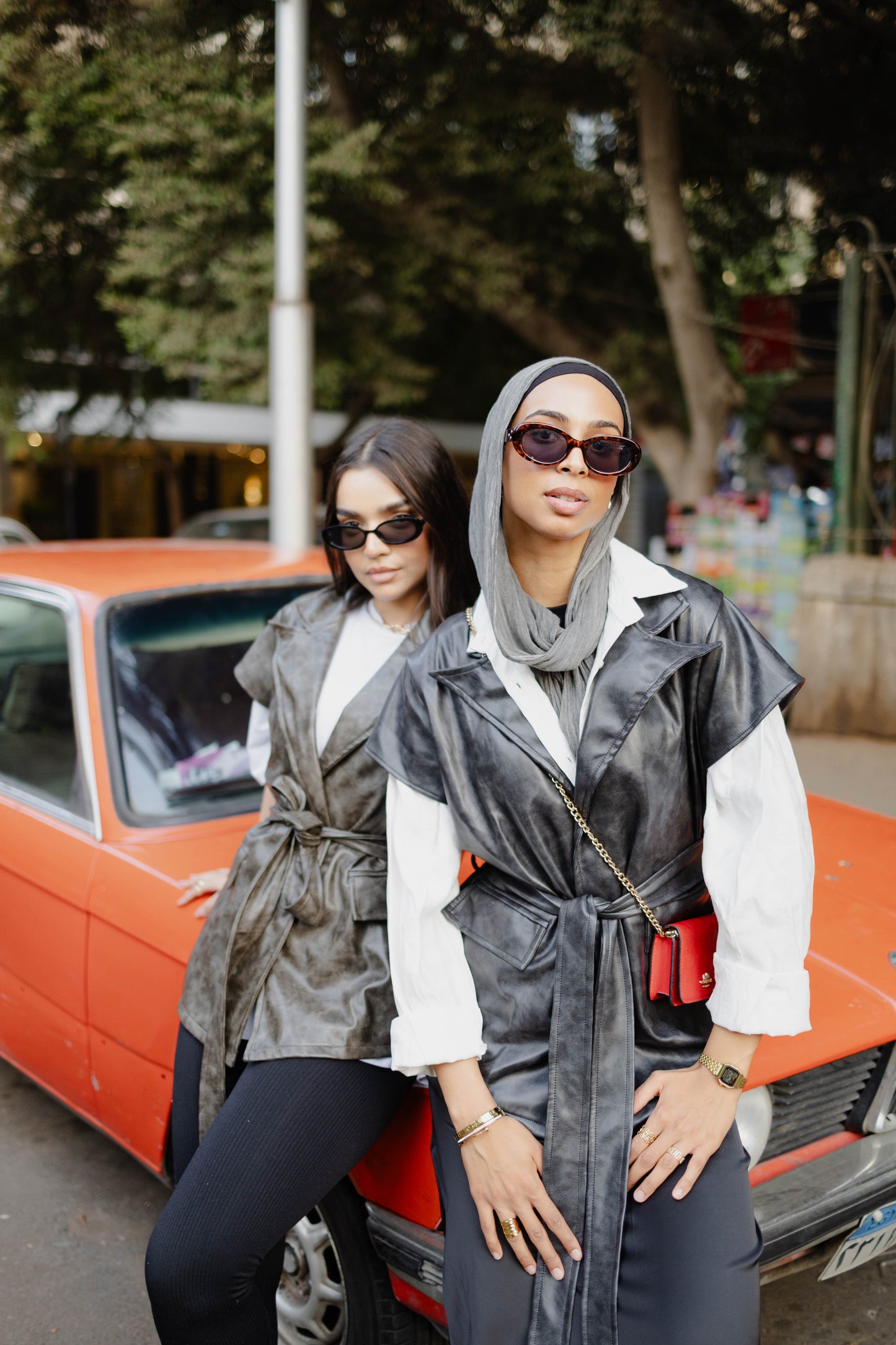 Blaze (velvet black)