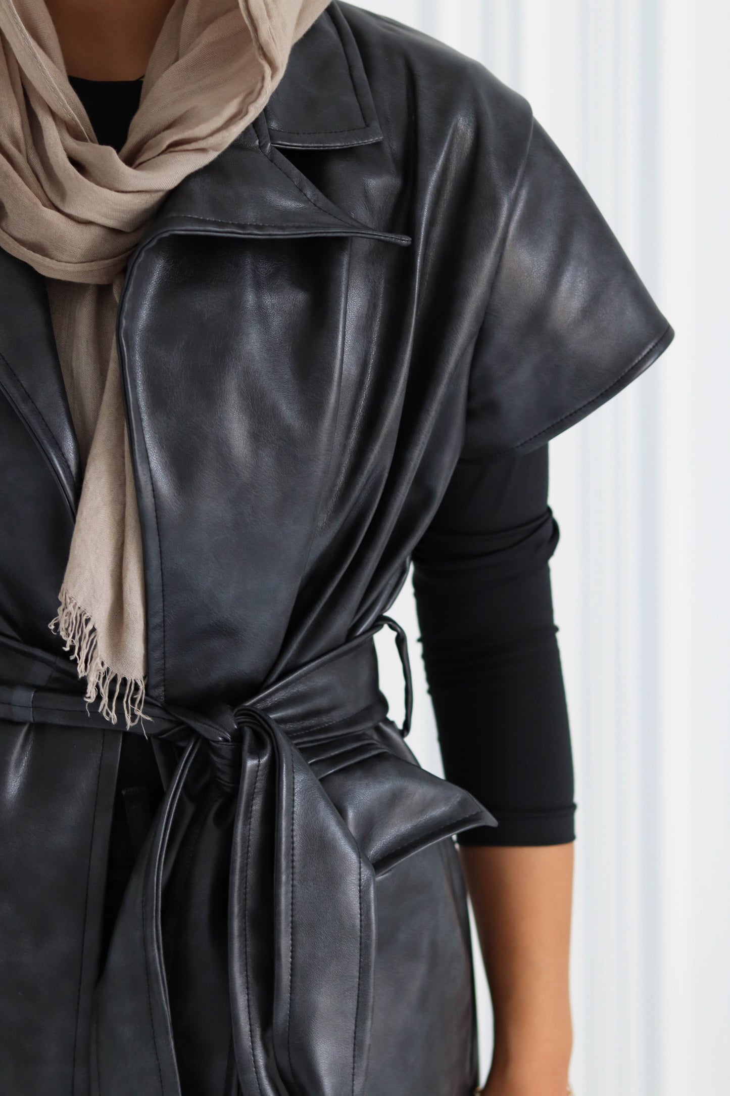 Blaze (velvet black)